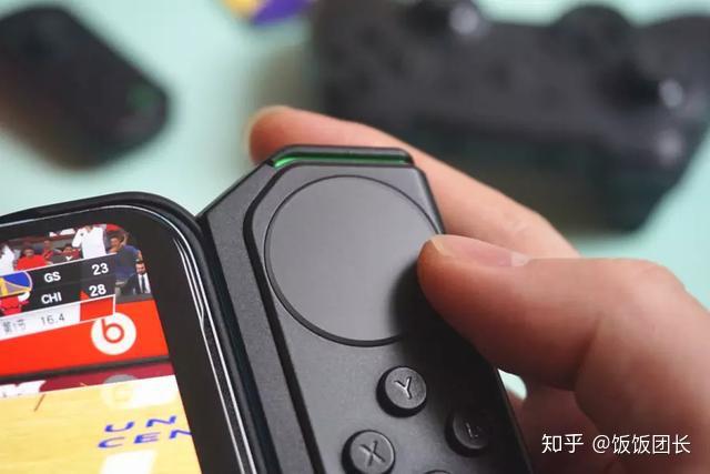 黑鲨手柄3新增体感辅助功能黑鲨手柄2可以支持小米10