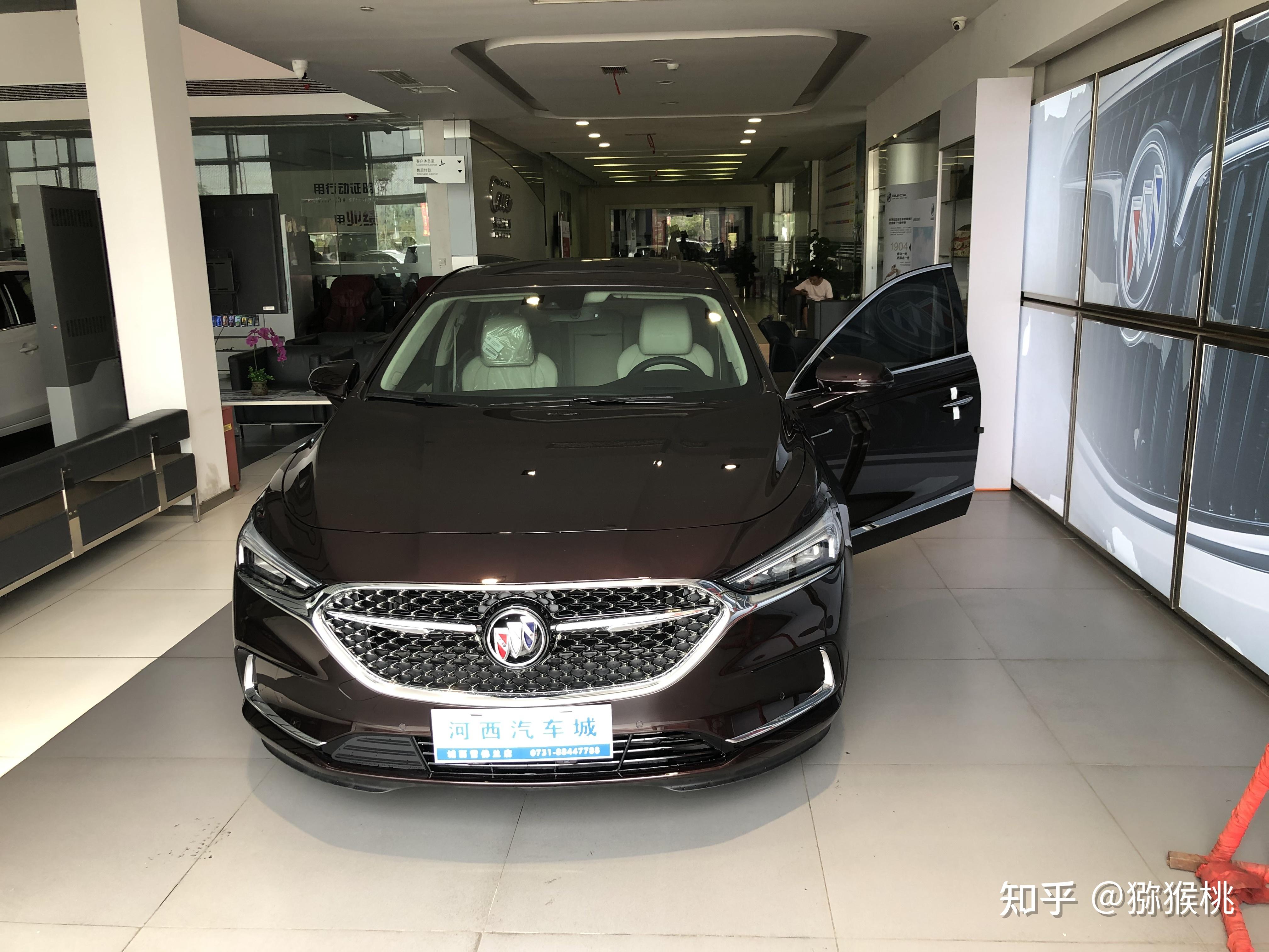 2021款君越艾维亚和2021款亚洲龙2.5尊贵sport怎么选?