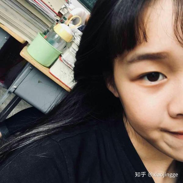 为什么遮半边脸的照片会比较好看?