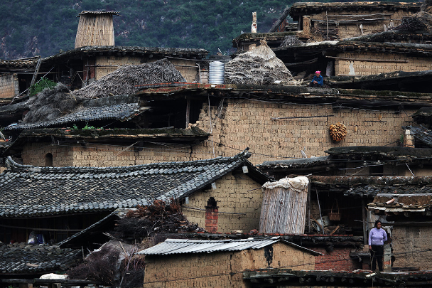 彝族传统民居建筑的特色与文化内涵