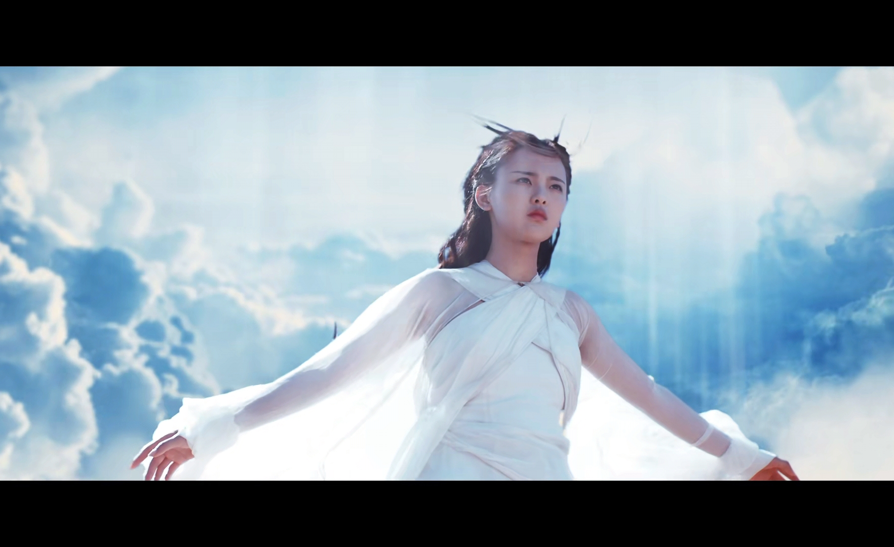 如何评价杨超越在《将夜2》里饰演的角色"昊天"?