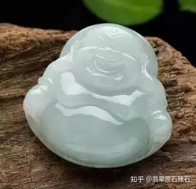 翡翠知识:豆种,糯种,冰种,玻璃种释全!