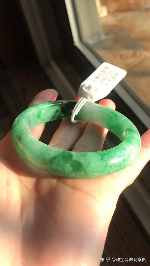 复古绿翡翠手镯古典优雅,真的是心头好啊