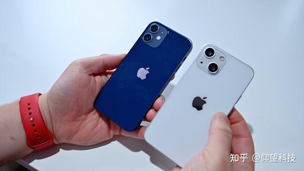 iphone13系列模型机vsiphone12系列真机全面对比变化很大