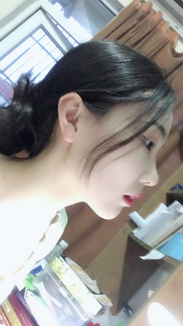 你见过塌鼻子的美女吗?