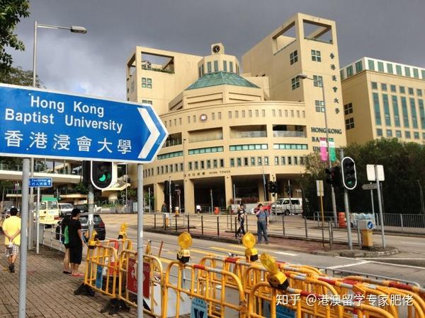 香港的公立大学一般最晚在次年4月左右截止,部分院校的末论申请可以