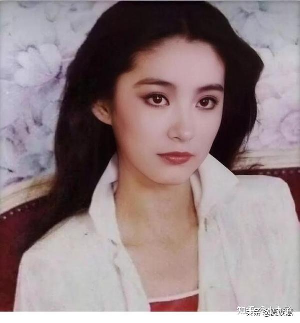 娱乐圈零整容的"天然美女",只服这5位,看一眼就能让人