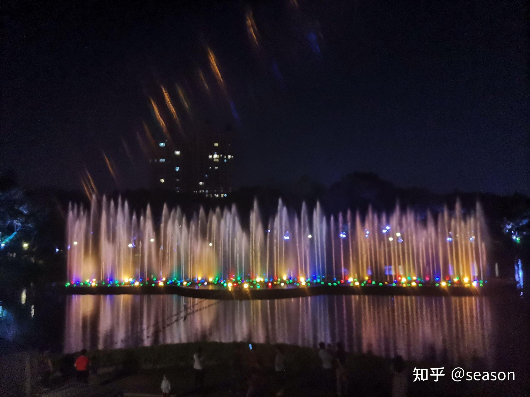 江门的东湖公园的音乐喷泉开放时间?