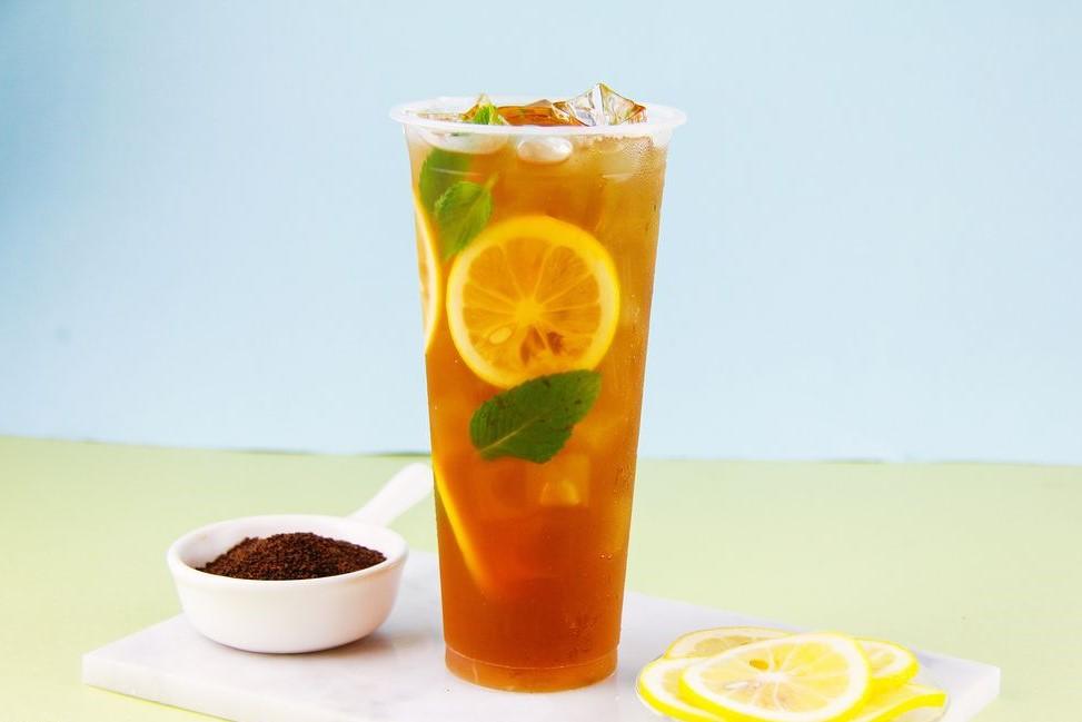 奶茶店的柠檬红茶,茶是用冷水泡的?为什么很少看到柠檬绿茶?