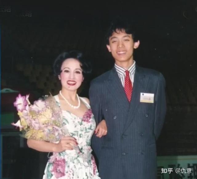 朱明瑛三段情母亲舍命陪考夫妻离婚不离情母子相濡以沫