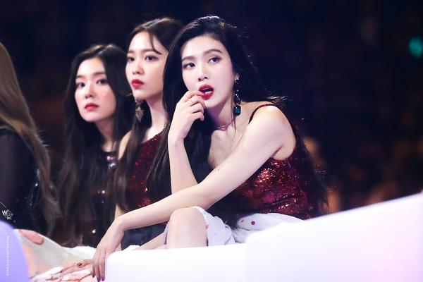如何评价joy(朴秀荣)的长相?
