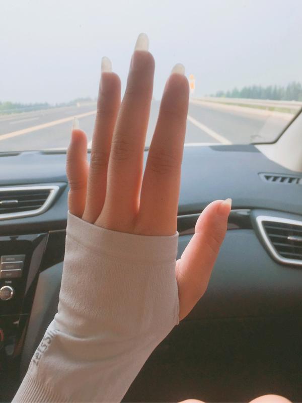 用我妈的话说 终于看着像个女孩子的手了