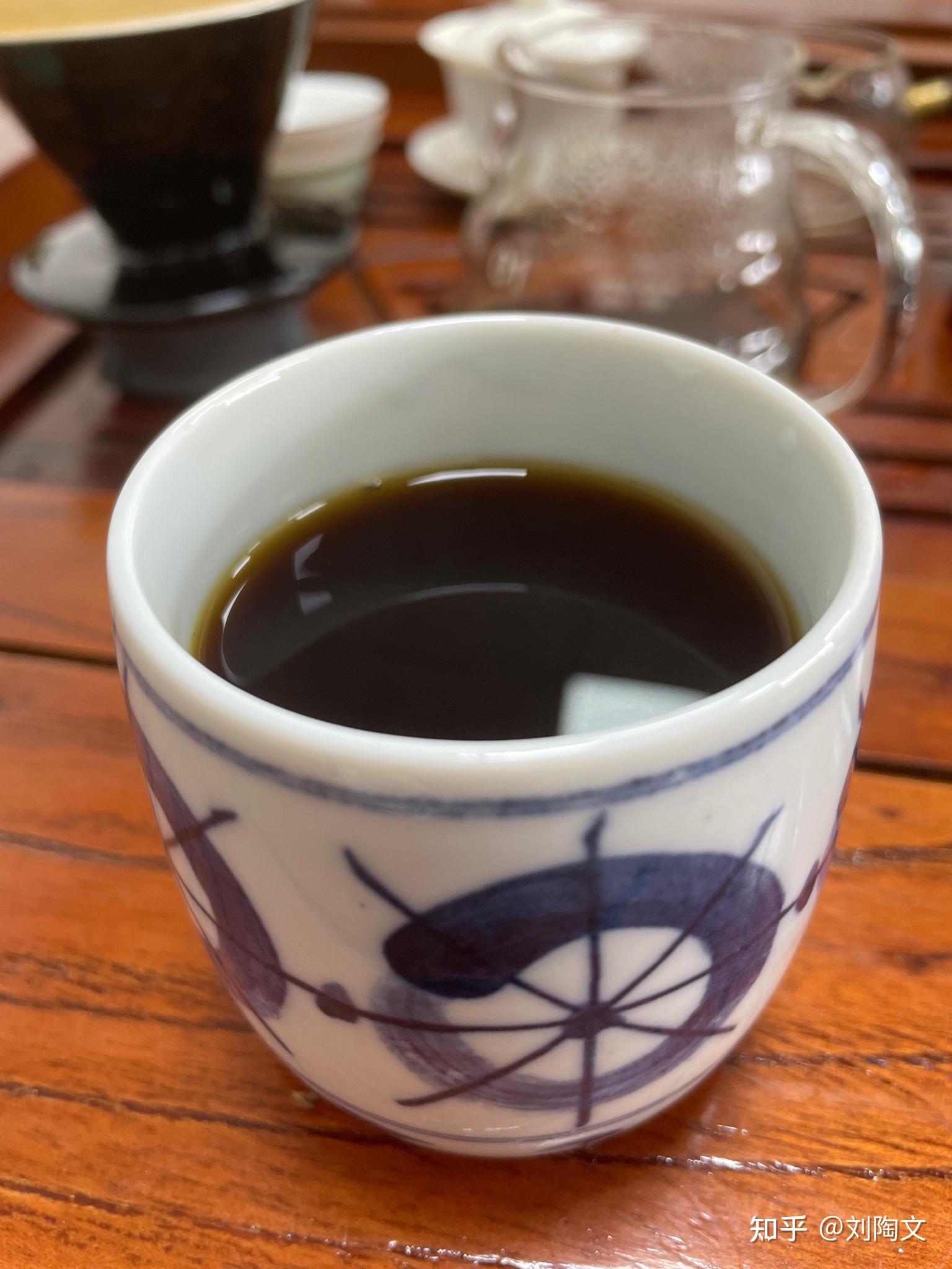 有一种生活,一杯咖啡就能为你带来优雅的一天.