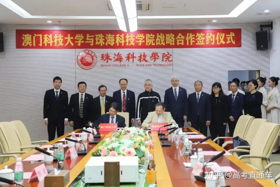 的各项事宜,学校党委书记,理事长廖立国教授带领学校领导班子热情接待