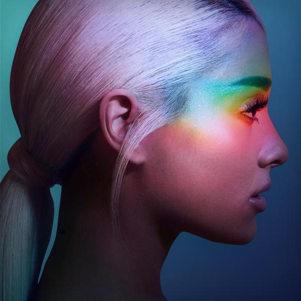 美国流行女歌手a妹ariana grande将担任开场嘉宾,登台献唱《no tears