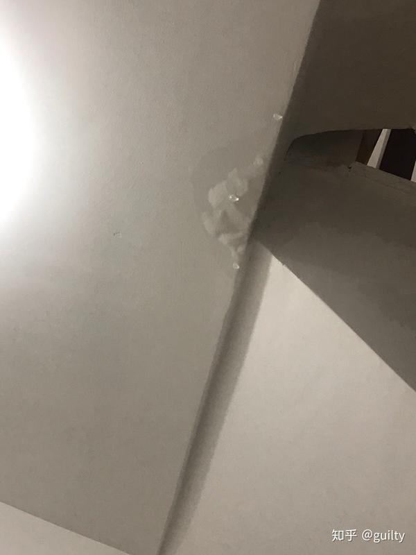 家里诡异漏水