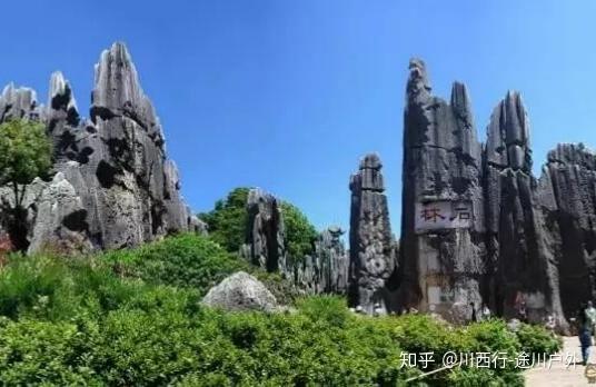 被誉为"广西天然盆景"的崇左石景林 ,可媲美昆明石林