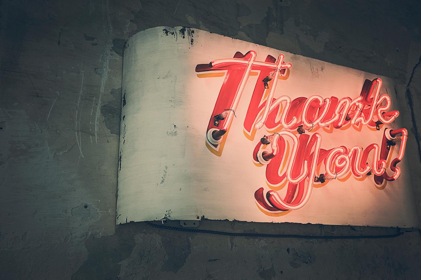 you\\'re welcome,welcomehome 这时你该如何回答呢?you're welcome?但是!