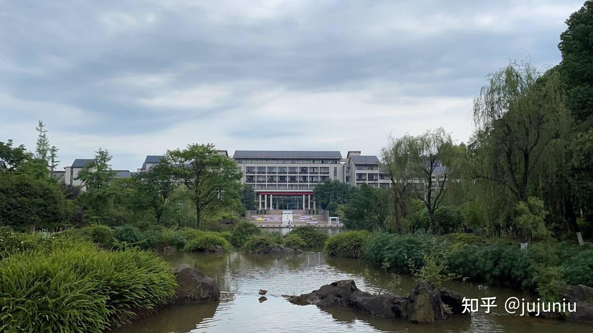 重庆理工大学重庆本地理科考生保底高校工科管理专业值得选报