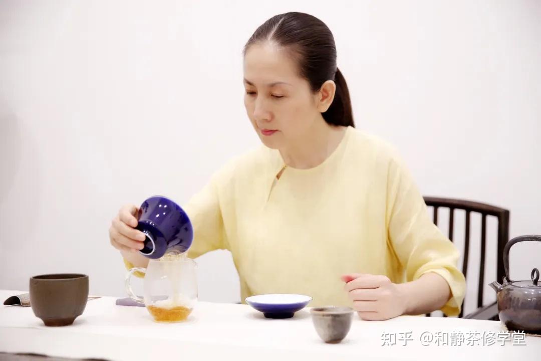 她,因茶出发