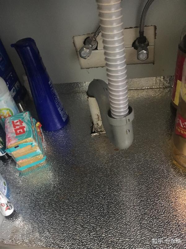 怎么解决厨房下水道漏水的问题?