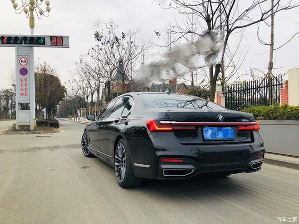 大男孩的大玩具,bmw740li领先宝石青 提车一周年详细分享!