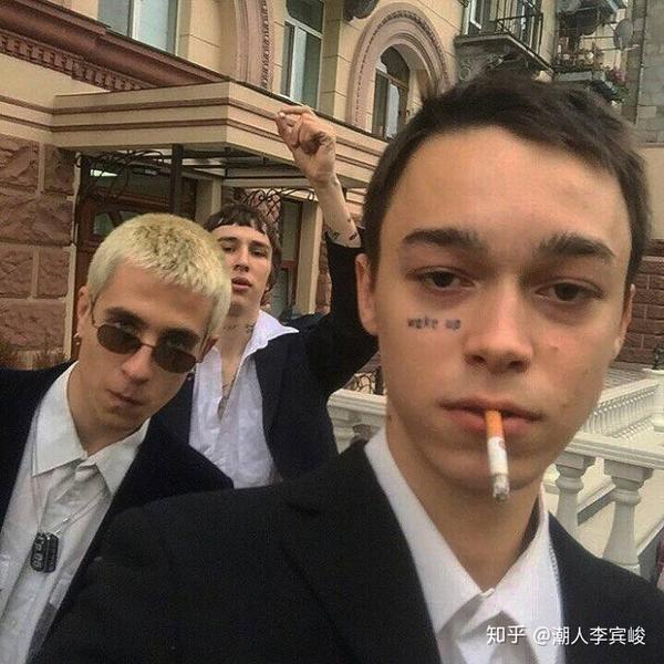 俄罗斯潮人: 睡不醒男孩sasha trautvein图鉴