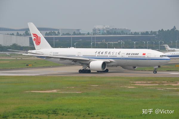 b,如果飞机只有一层客舱,那该飞机可能是波音737,757,767,777,787或