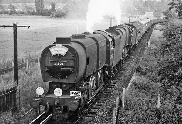 【科普】"内维尔"的原型——外观怪异的英国南方铁路q1型蒸汽机车