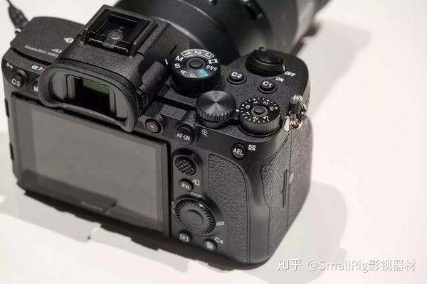 索尼全画幅微单a7r4正式发布6100万像素定价约24000元