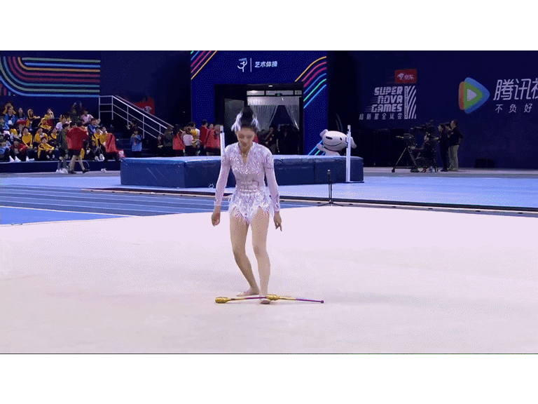 2 clubs locked together (with or without 360 degrees rotation)