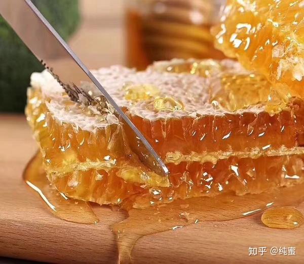改善鼻咽炎 蜂巢蜜中的各种生物酶,蜂胶,蜂蜡,蜂王浆等营养物质,能够