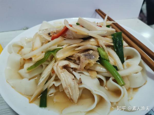 六块钱的椒麻鸡拌面
