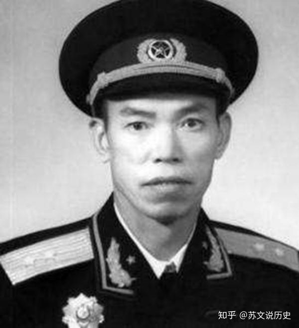 王牌军首战告负,"虎将"梁兴初贻误战机,被彭德怀大骂"