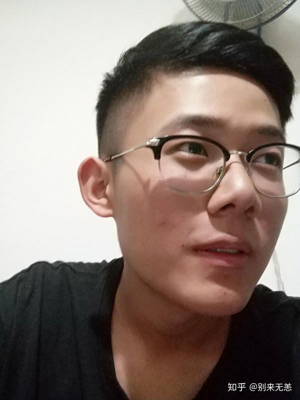 有哪些明明是同一个人,却天差地别的照片?