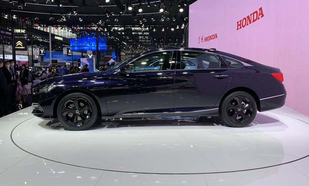 北京车展:雅阁星空限量版20.28万元起,触摸lcd屏幕.