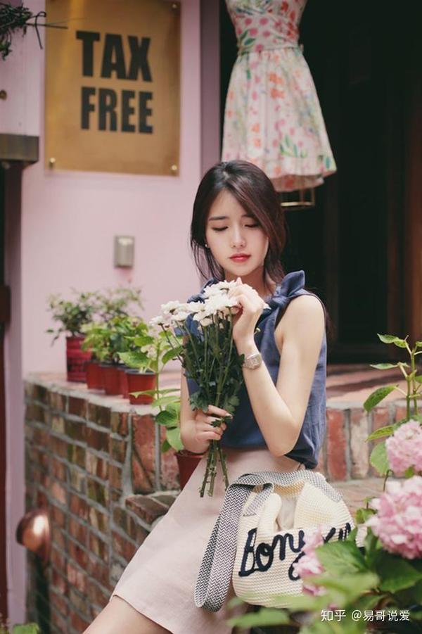追女生聊天的十个技巧,轻松把妹子聊到心动
