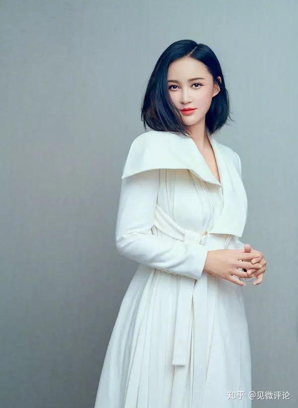 张歆艺生产前,也曾经是一个高颜值拥有苗条性感身材的女神,如今却被