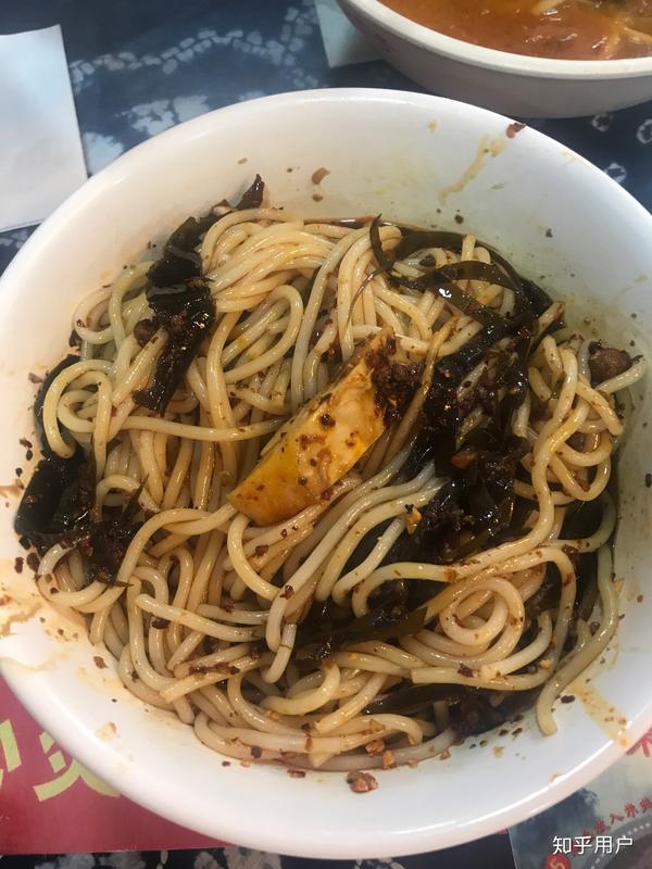 你在云南吃过最好吃和和最难吃的食物是什么?