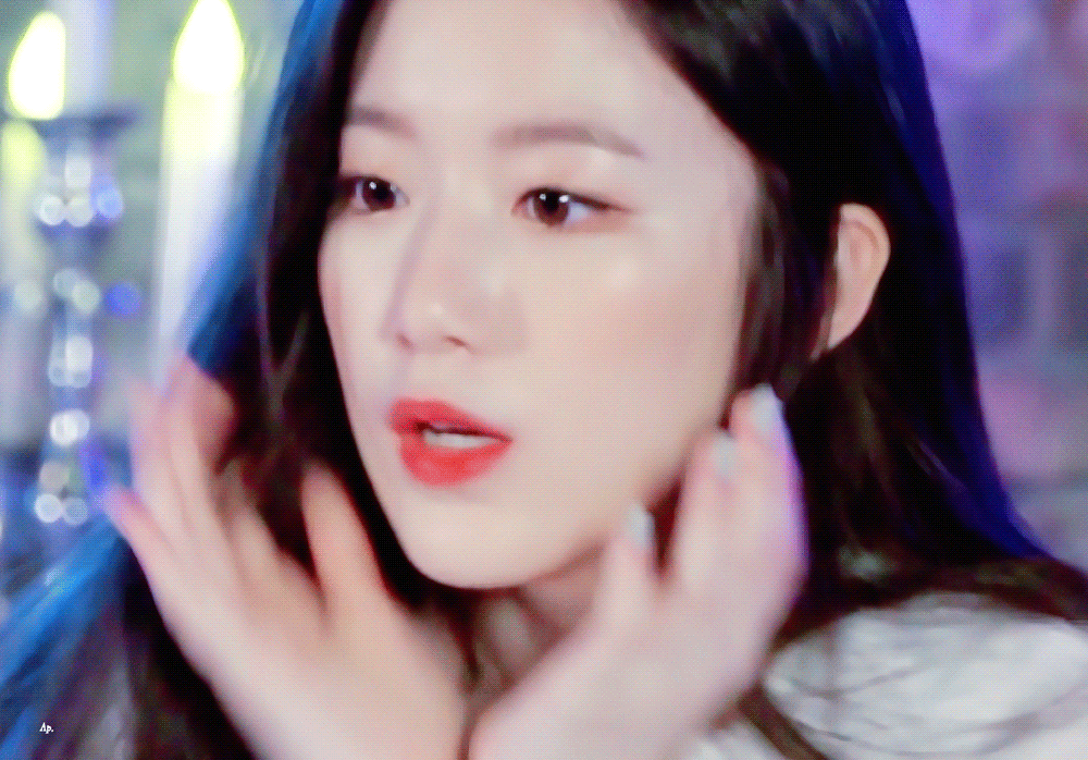 韩国女团成员有哪些惊为天人的瞬间