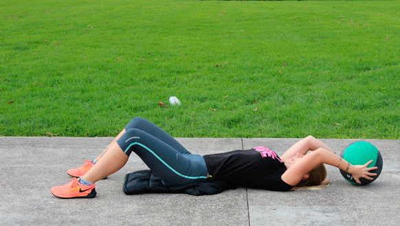 药球训练动作# 转体砸球 厌倦了枯燥的器械训练?