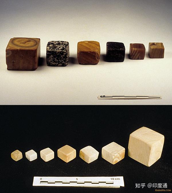 哈拉巴文明还出现了统一的度量衡器标准,印章以动物图腾和不可识别的