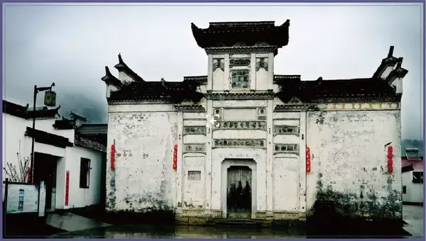 在陵阳镇,以陈氏宗祠(太平山房),李氏宗祠,曹氏宗祠,宁氏宗祠及谢氏