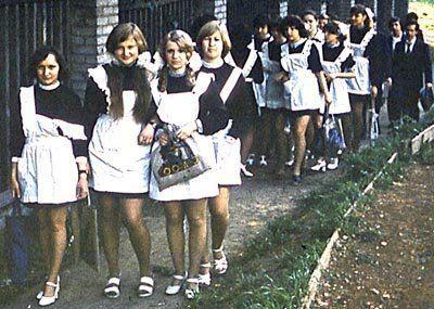 中国的中学校服是仿前苏联设计的吗?