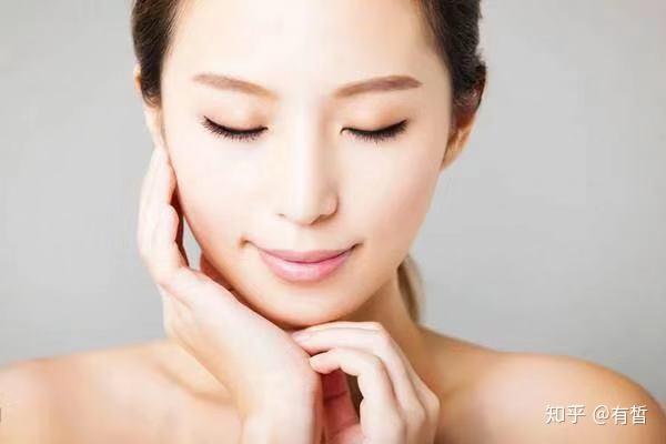 1,春季女性皮肤保养要做好清洁工作 进入春天,气温开始上升,肌肤开始