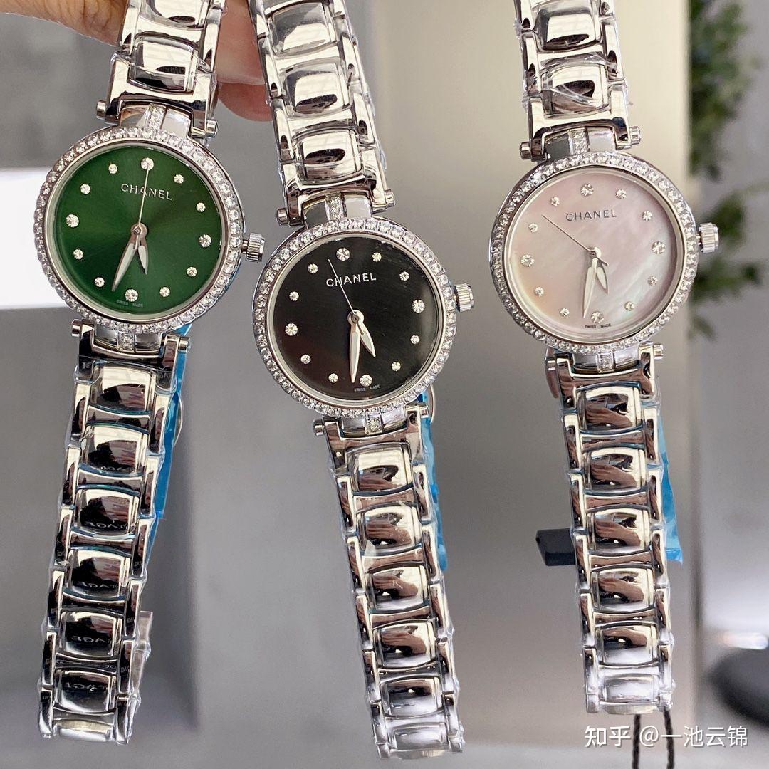 3、打扰一下。香奈儿手表。什么型号。卖多少钱。只知道这只表是玫瑰金的。当时在法国买的。用了三年？ 