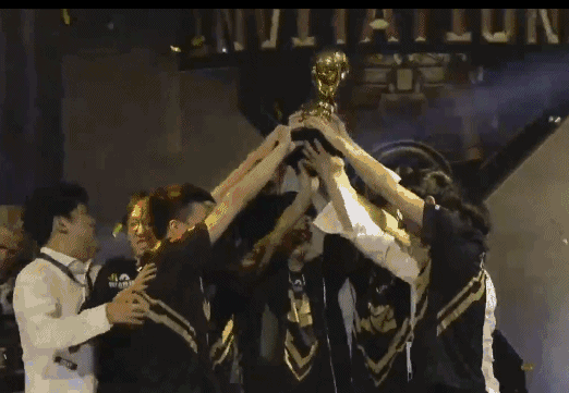 如何看待 2018 年英雄联盟季中邀请赛决赛 rng 3:1 kz?