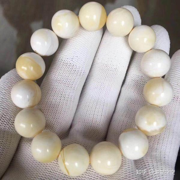 为什么白蜜蜡手串即使包浆很厚还会有香味?