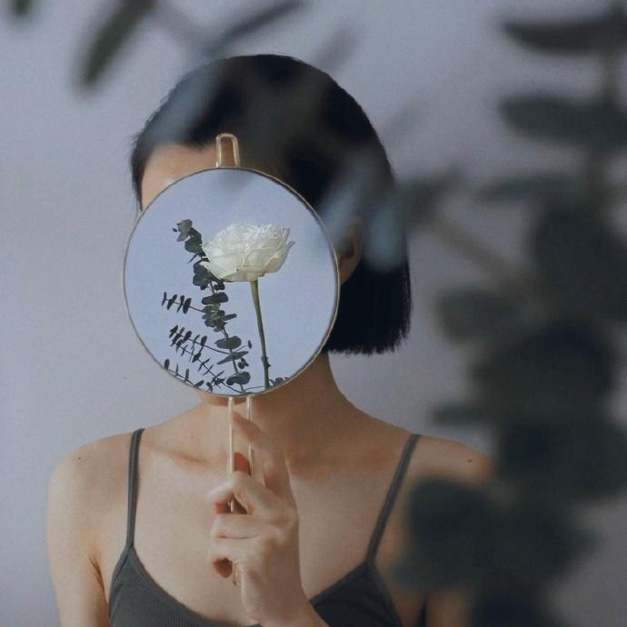 有没有那种别人一看就哇塞这个女孩子好高级的头像呢