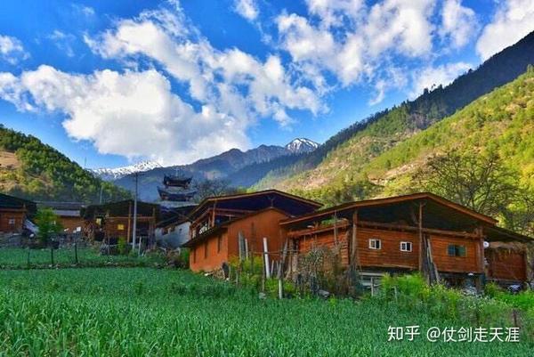 丙中洛秋那桶徒步 徒步难度 ★★ 风景指数 ★★★★ 徒步天数 1天